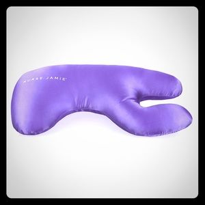 Nurse Jamie Age Delay Pillow